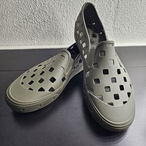 Vans slip on TRK